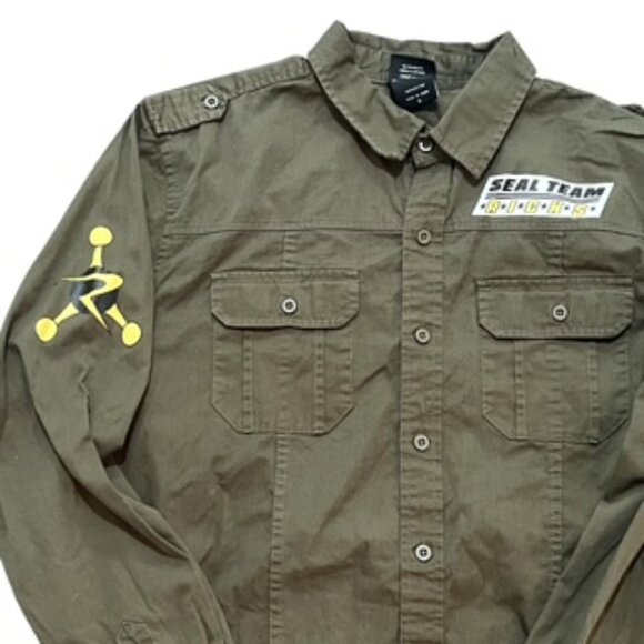 Rick & Morty Seal Team Rick’s Button Up Olive Green Shirt Men’s Size Small - Picture 1 of 13